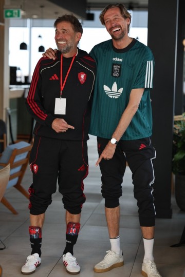 德甲-渣叔也有1米9！克洛普与2米01的高佬克劳奇合照，只矮半个头