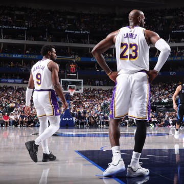 德甲-夸梅喊话詹姆斯：为什么布朗尼在你身边就变成了胆小的吉娃娃？